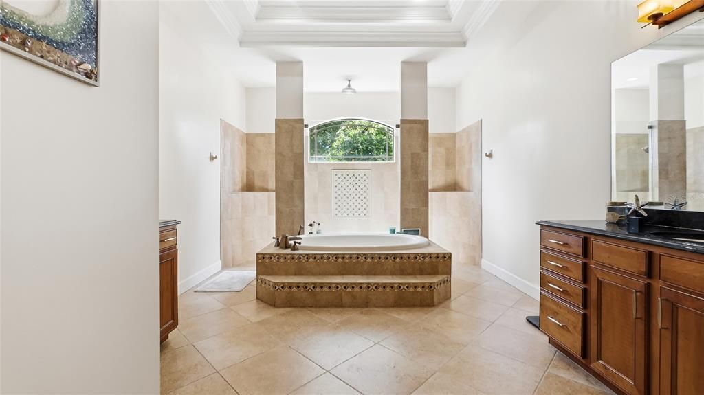 For Sale: $1,099,000 (5 beds, 4 baths, 5063 Square Feet)