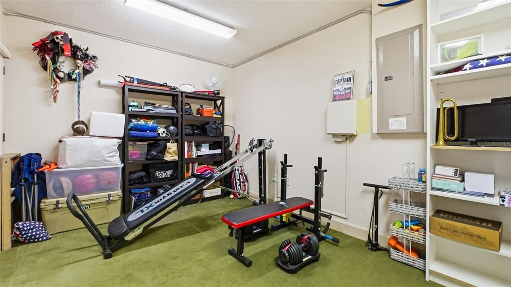 For Sale: $1,099,000 (5 beds, 4 baths, 5063 Square Feet)