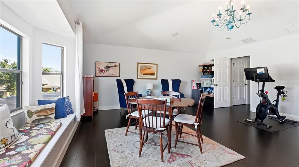 For Sale: $1,099,000 (5 beds, 4 baths, 5063 Square Feet)