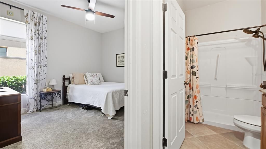 For Sale: $1,099,000 (5 beds, 4 baths, 5063 Square Feet)