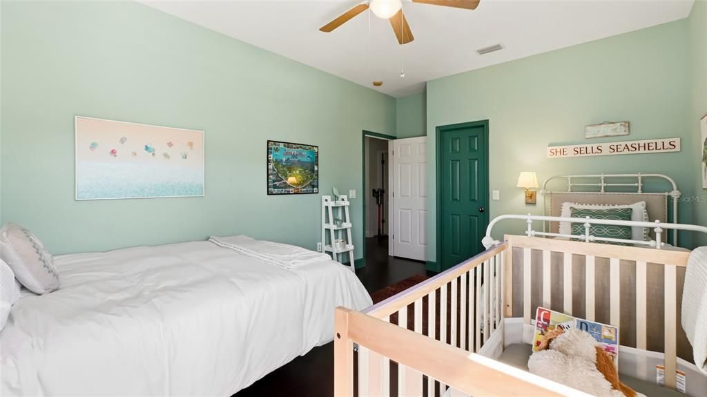 For Sale: $1,099,000 (5 beds, 4 baths, 5063 Square Feet)