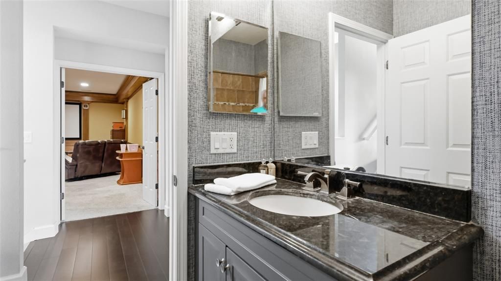 For Sale: $1,099,000 (5 beds, 4 baths, 5063 Square Feet)