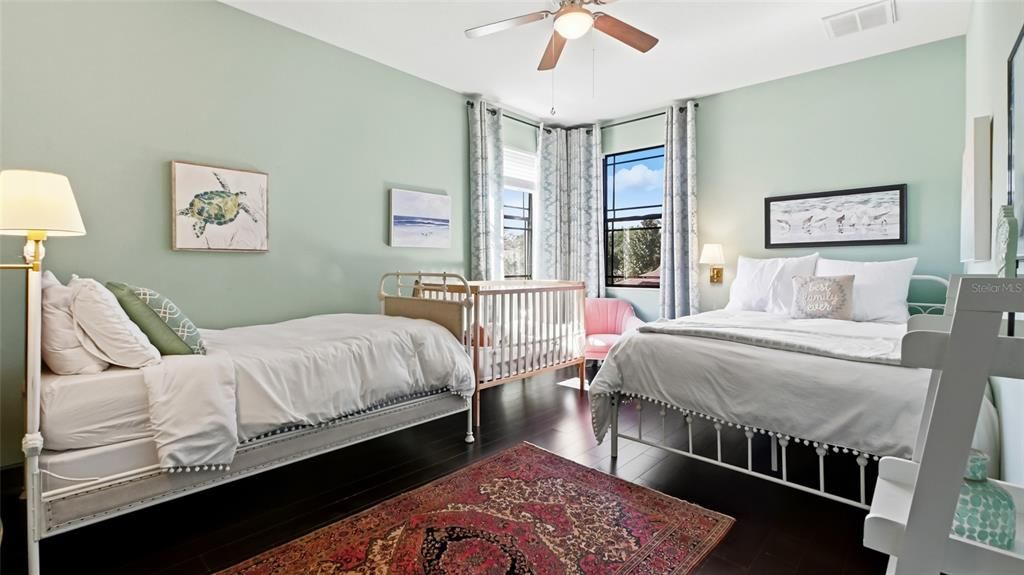 For Sale: $1,099,000 (5 beds, 4 baths, 5063 Square Feet)