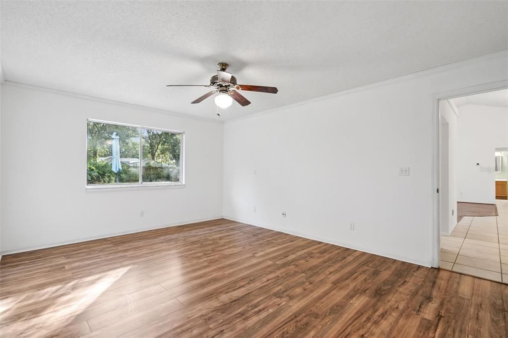 待售: $330,000 (3 贝兹, 2 浴室, 1628 平方英尺)