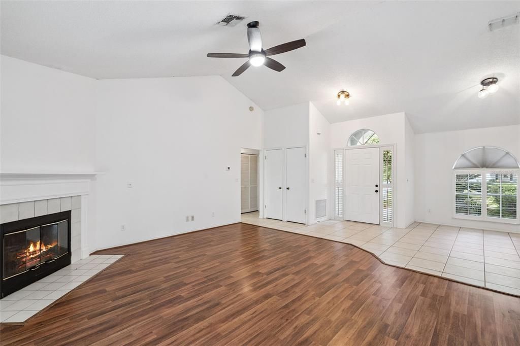 待售: $330,000 (3 贝兹, 2 浴室, 1628 平方英尺)