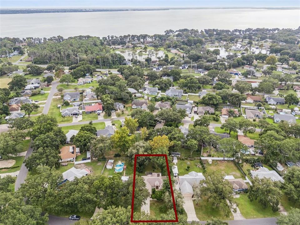 待售: $330,000 (3 贝兹, 2 浴室, 1628 平方英尺)