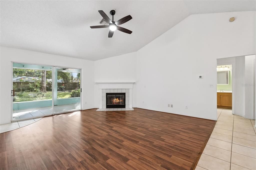 待售: $330,000 (3 贝兹, 2 浴室, 1628 平方英尺)