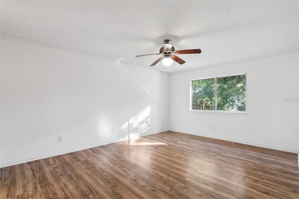 待售: $330,000 (3 贝兹, 2 浴室, 1628 平方英尺)