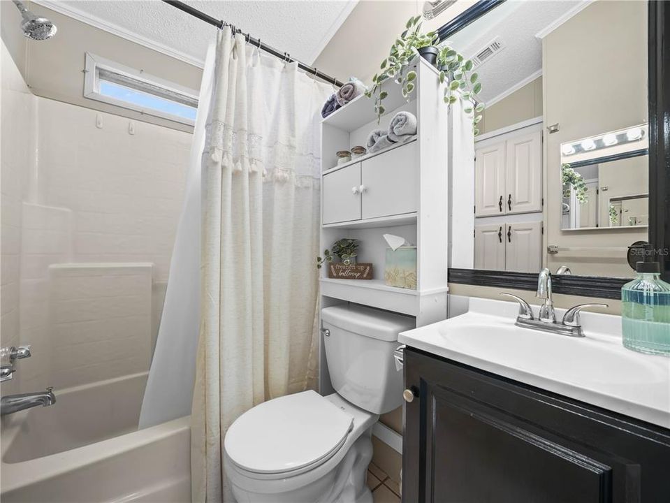 待售: $132,900 (1 贝兹, 1 浴室, 780 平方英尺)