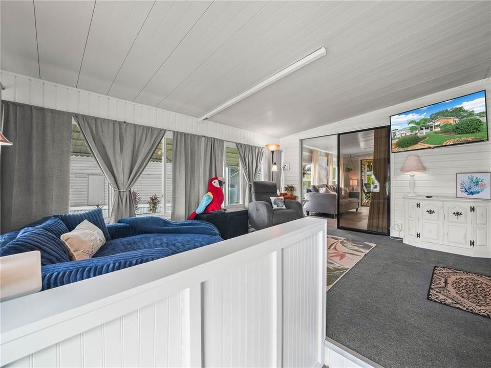 待售: $132,900 (1 贝兹, 1 浴室, 780 平方英尺)