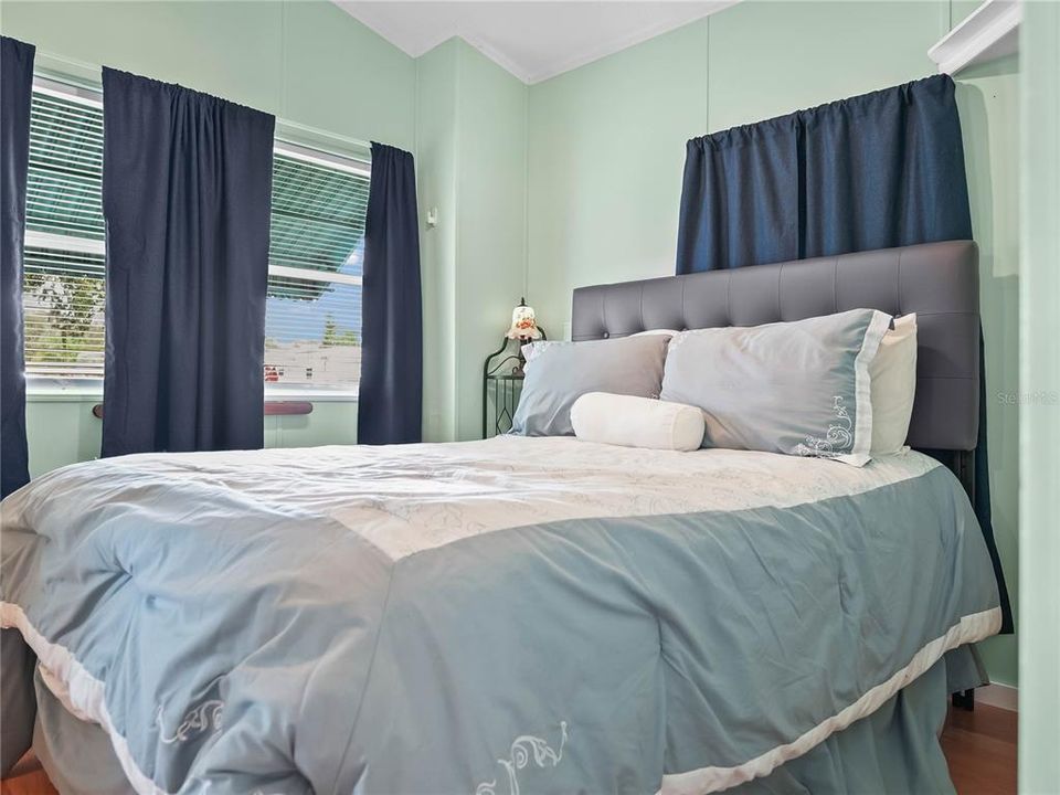 待售: $132,900 (1 贝兹, 1 浴室, 780 平方英尺)