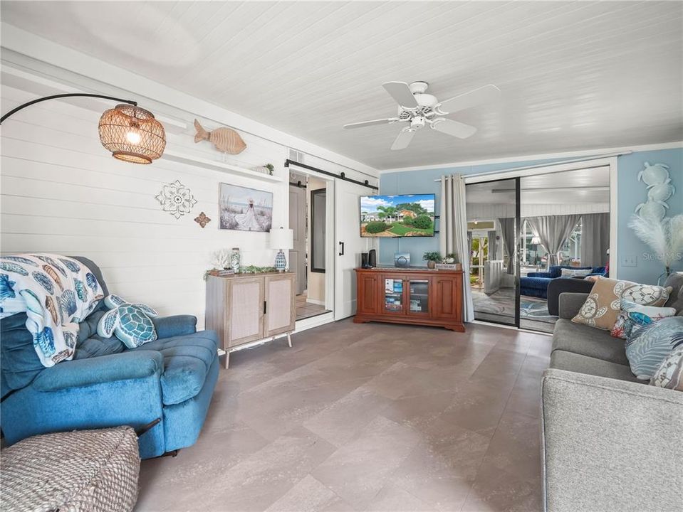 待售: $132,900 (1 贝兹, 1 浴室, 780 平方英尺)