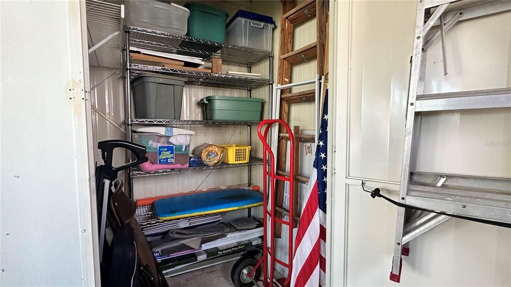 For Sale: $165,000 (2 beds, 2 baths, 1652 Square Feet)