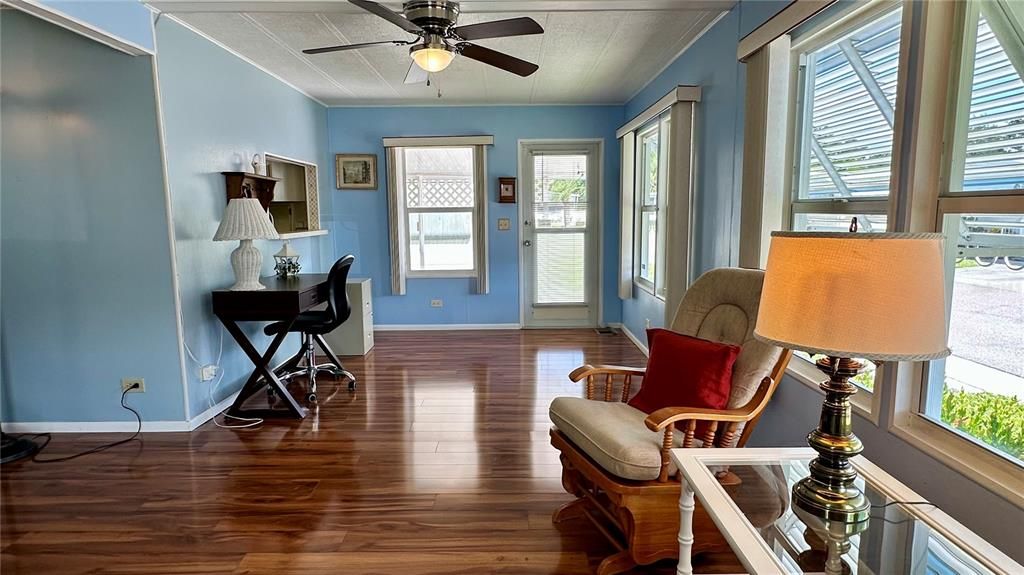 For Sale: $165,000 (2 beds, 2 baths, 1652 Square Feet)