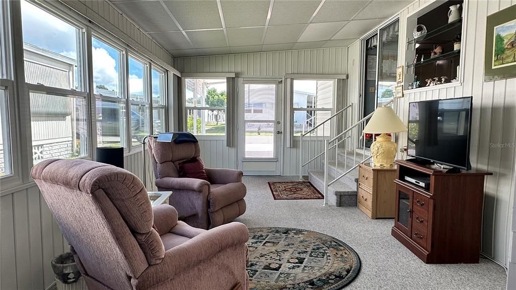 For Sale: $165,000 (2 beds, 2 baths, 1652 Square Feet)