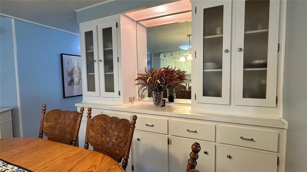 For Sale: $165,000 (2 beds, 2 baths, 1652 Square Feet)