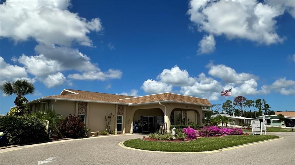 For Sale: $165,000 (2 beds, 2 baths, 1652 Square Feet)