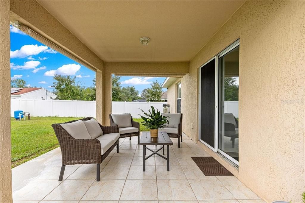 Activo con contrato: $264,000 (3 camas, 2 baños, 1441 Pies cuadrados)