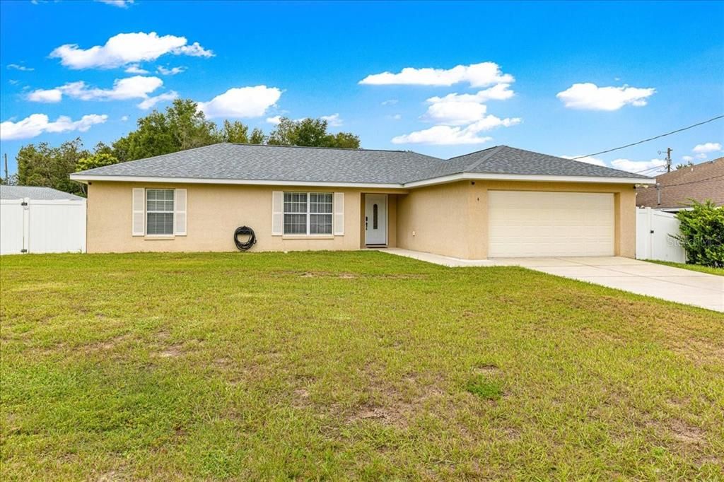 Activo con contrato: $264,000 (3 camas, 2 baños, 1441 Pies cuadrados)