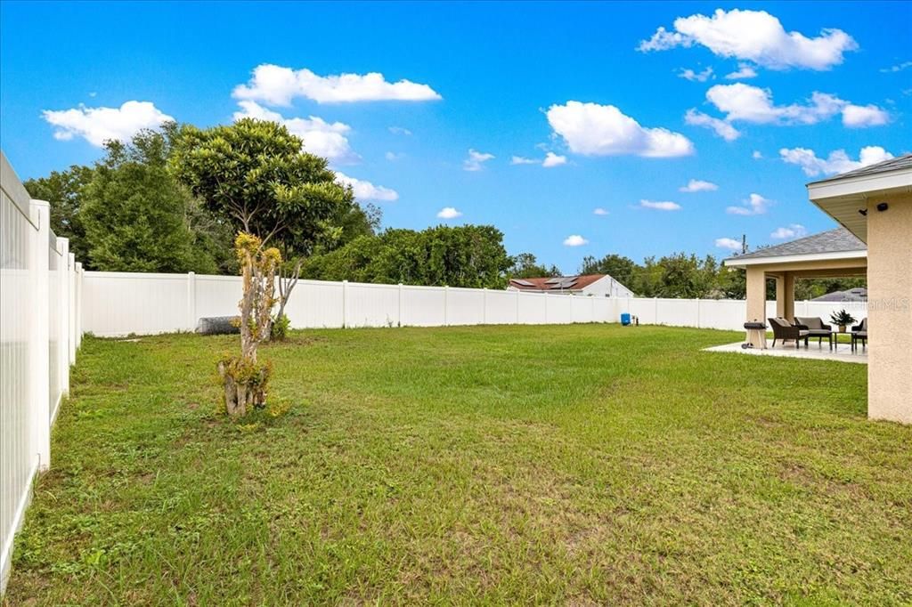 Activo con contrato: $264,000 (3 camas, 2 baños, 1441 Pies cuadrados)