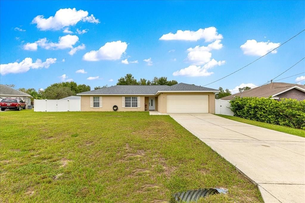 Activo con contrato: $264,000 (3 camas, 2 baños, 1441 Pies cuadrados)