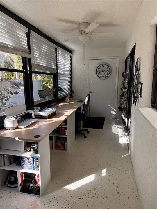 For Rent: $3,000 (2 beds, 2 baths, 1040 Square Feet)