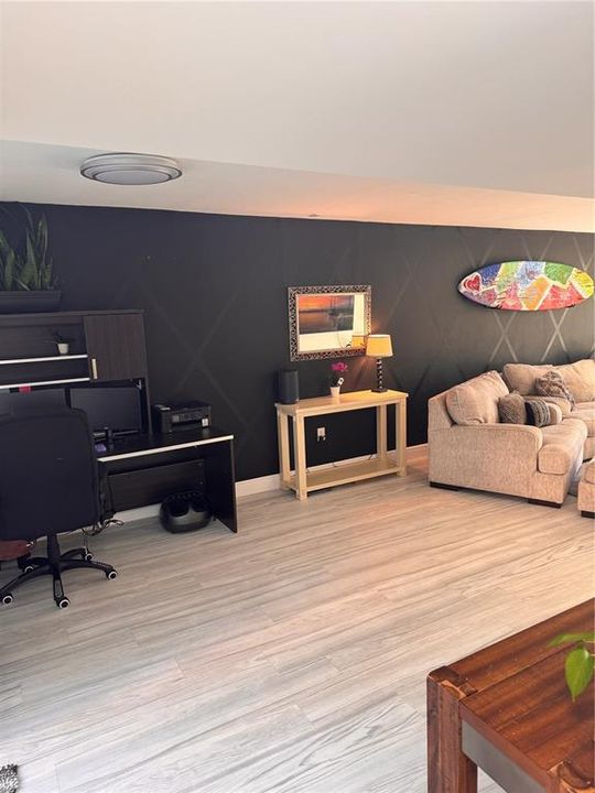 For Rent: $3,000 (2 beds, 2 baths, 1040 Square Feet)