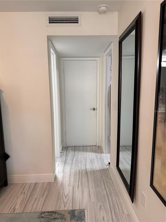 For Rent: $3,000 (2 beds, 2 baths, 1040 Square Feet)