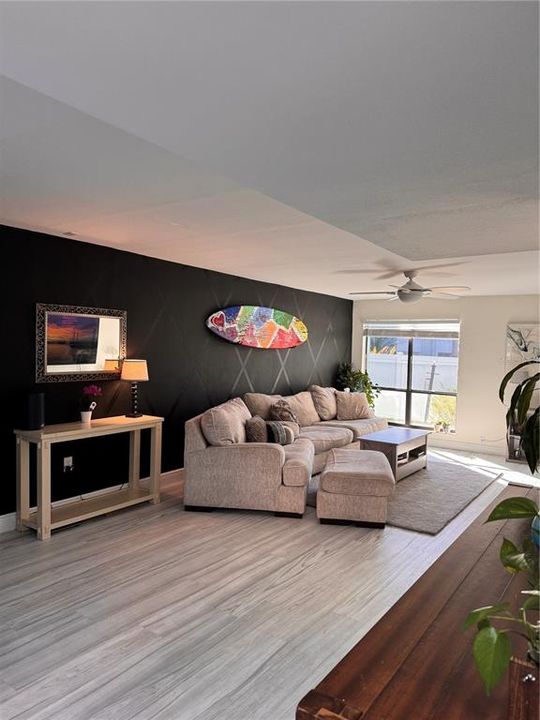 For Rent: $3,000 (2 beds, 2 baths, 1040 Square Feet)