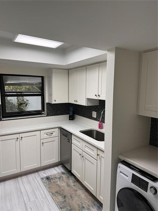 For Rent: $3,000 (2 beds, 2 baths, 1040 Square Feet)