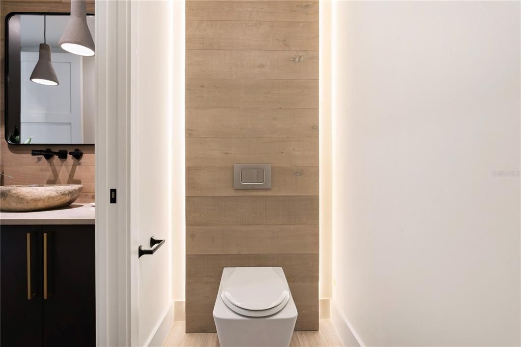 For Sale: $4,495,000 (5 beds, 6 baths, 6584 Square Feet)