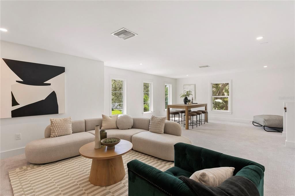 For Sale: $4,495,000 (5 beds, 6 baths, 6584 Square Feet)