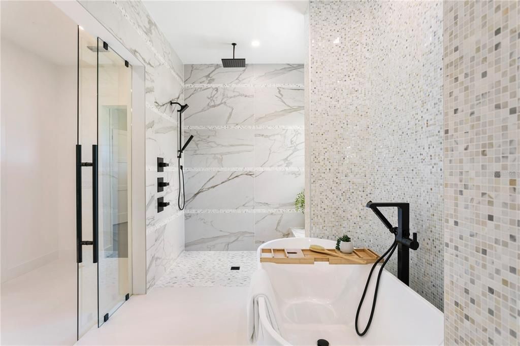 For Sale: $4,495,000 (5 beds, 6 baths, 6584 Square Feet)