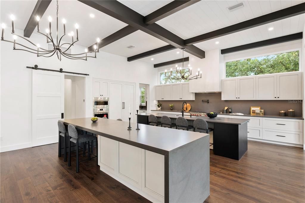 For Sale: $4,495,000 (5 beds, 6 baths, 6584 Square Feet)