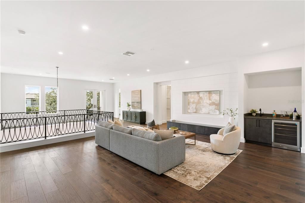 For Sale: $4,495,000 (5 beds, 6 baths, 6584 Square Feet)