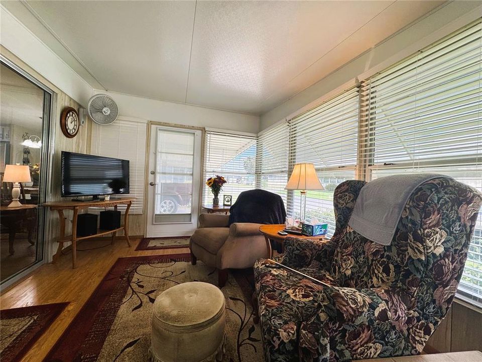 En Venta: $189,000 (2 camas, 2 baños, 1216 Pies cuadrados)