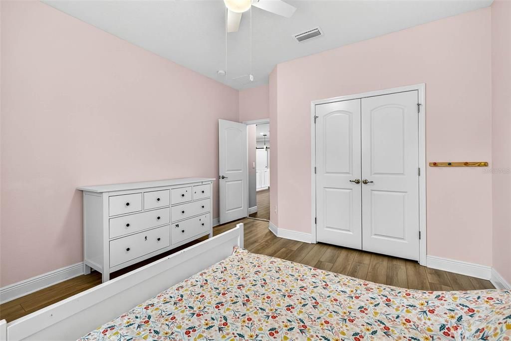 На продажу: $699,000 (5 спален, 4 ванн, 3261 Квадратных фут)