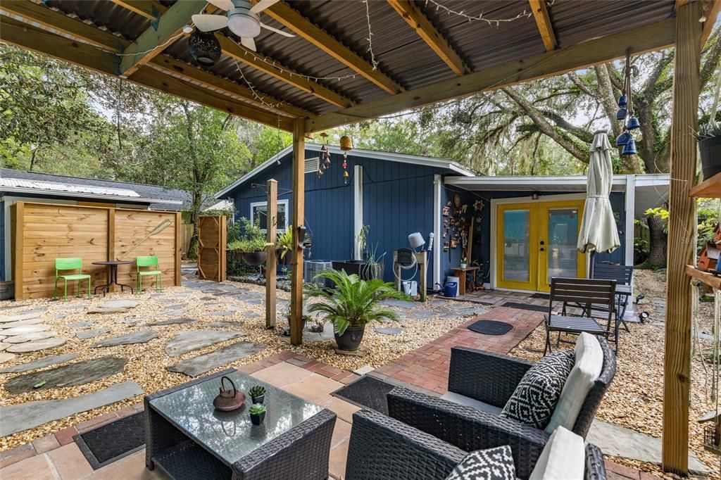 Active With Contract: $299,900 (3 beds, 3 baths, 1505 Square Feet)