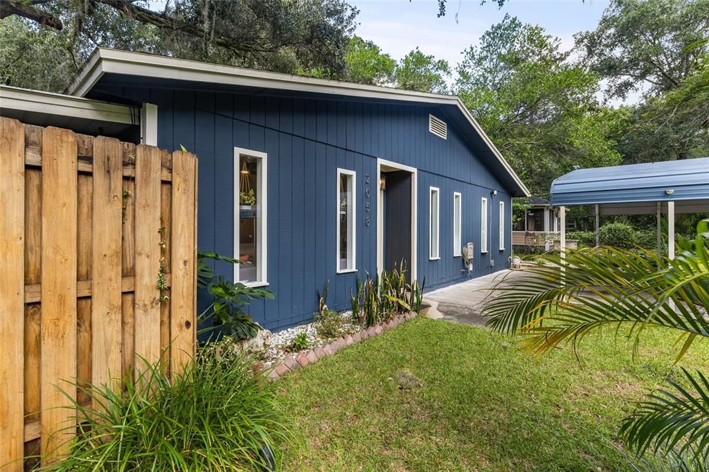 Active With Contract: $299,900 (3 beds, 3 baths, 1505 Square Feet)