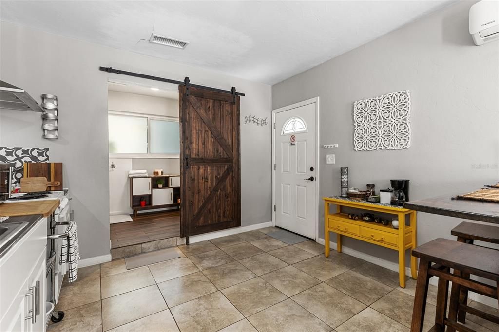 Active With Contract: $299,900 (3 beds, 3 baths, 1505 Square Feet)