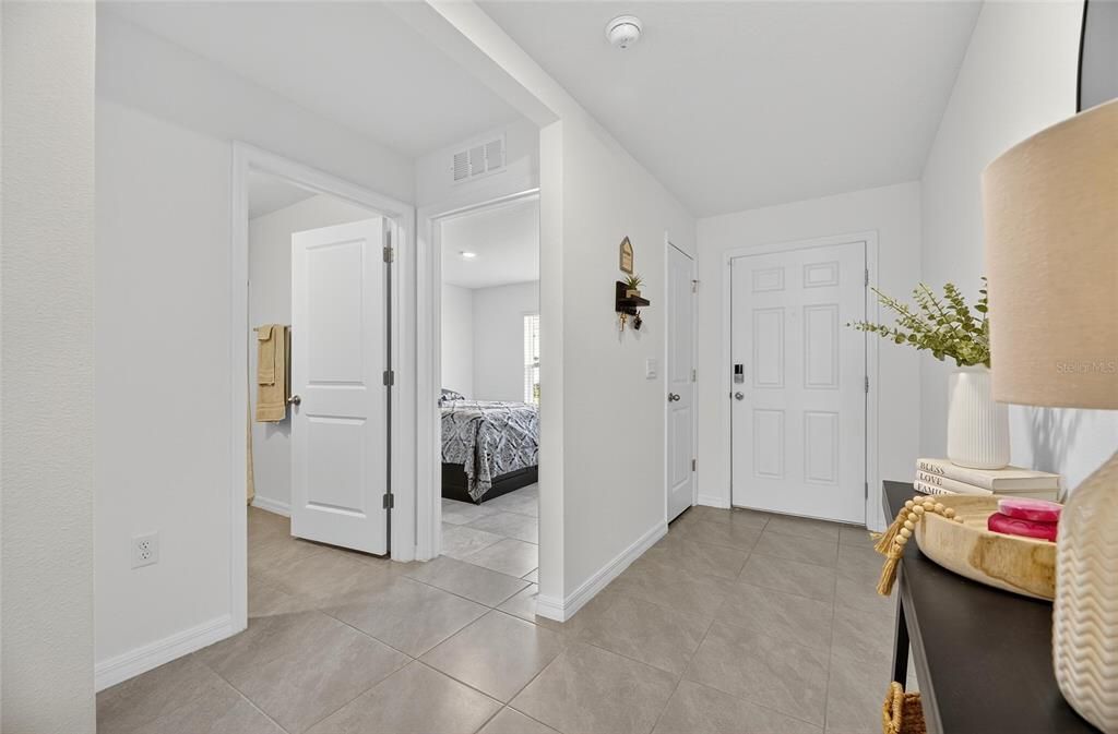 Под контрактом: $369,000 (4 спален, 2 ванн, 1846 Квадратных фут)