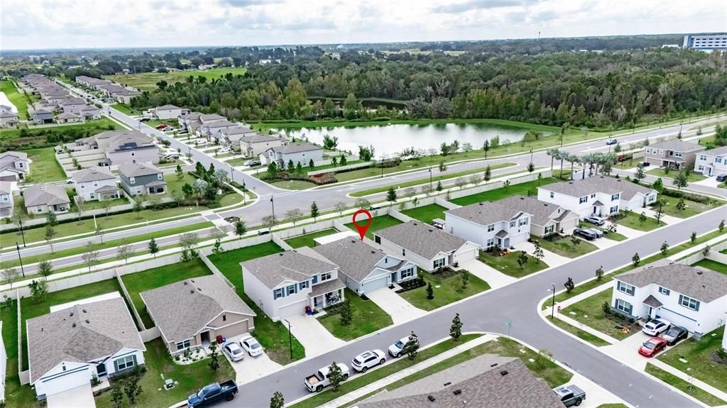 Под контрактом: $369,000 (4 спален, 2 ванн, 1846 Квадратных фут)