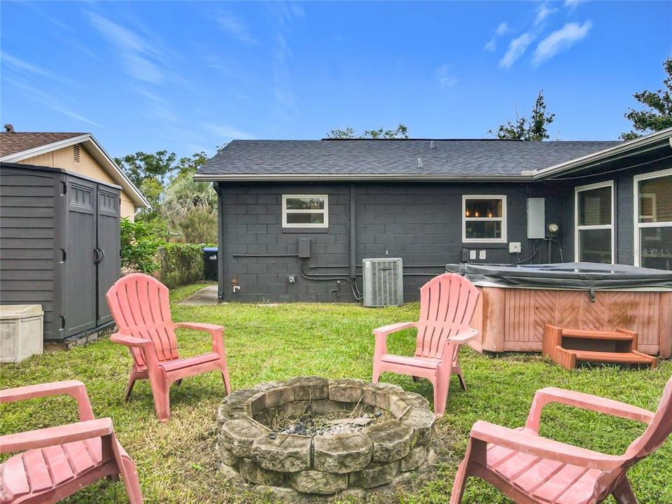 For Sale: $299,900 (3 beds, 2 baths, 1658 Square Feet)