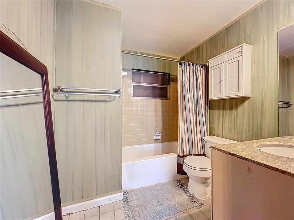 For Sale: $299,900 (3 beds, 2 baths, 1658 Square Feet)