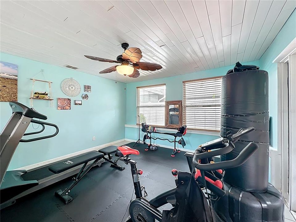 For Sale: $299,900 (3 beds, 2 baths, 1658 Square Feet)