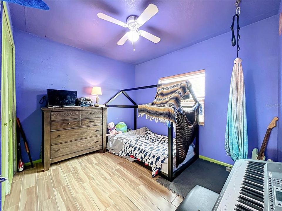 For Sale: $299,900 (3 beds, 2 baths, 1658 Square Feet)