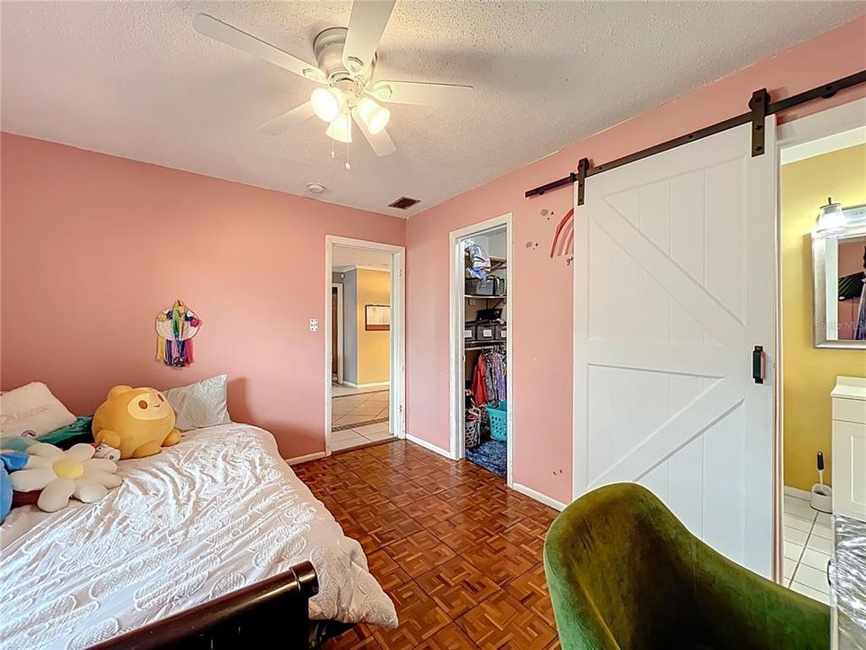 For Sale: $299,900 (3 beds, 2 baths, 1658 Square Feet)