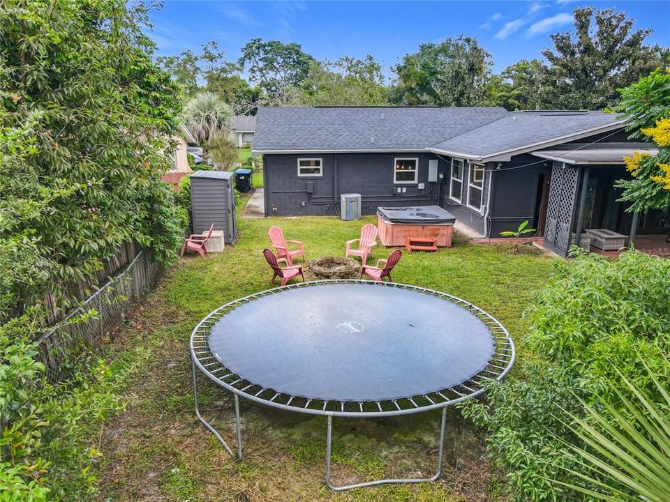 For Sale: $299,900 (3 beds, 2 baths, 1658 Square Feet)