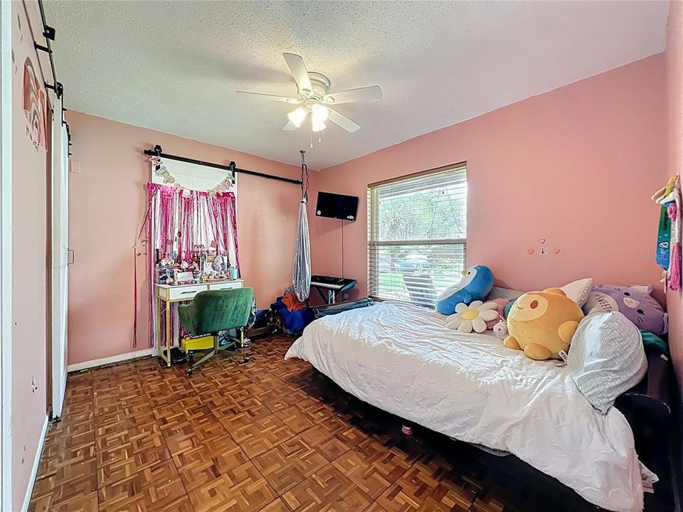 For Sale: $299,900 (3 beds, 2 baths, 1658 Square Feet)