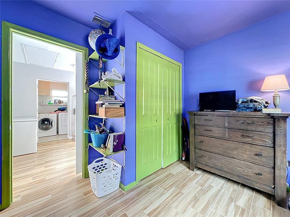 For Sale: $299,900 (3 beds, 2 baths, 1658 Square Feet)